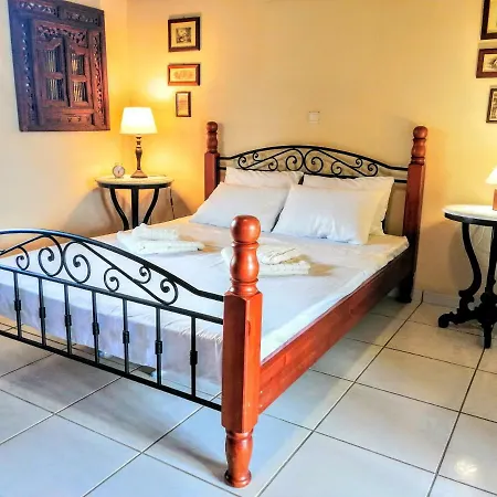 Avlidia Artemis House *