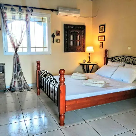 Holiday home Avlidia Artemis House *